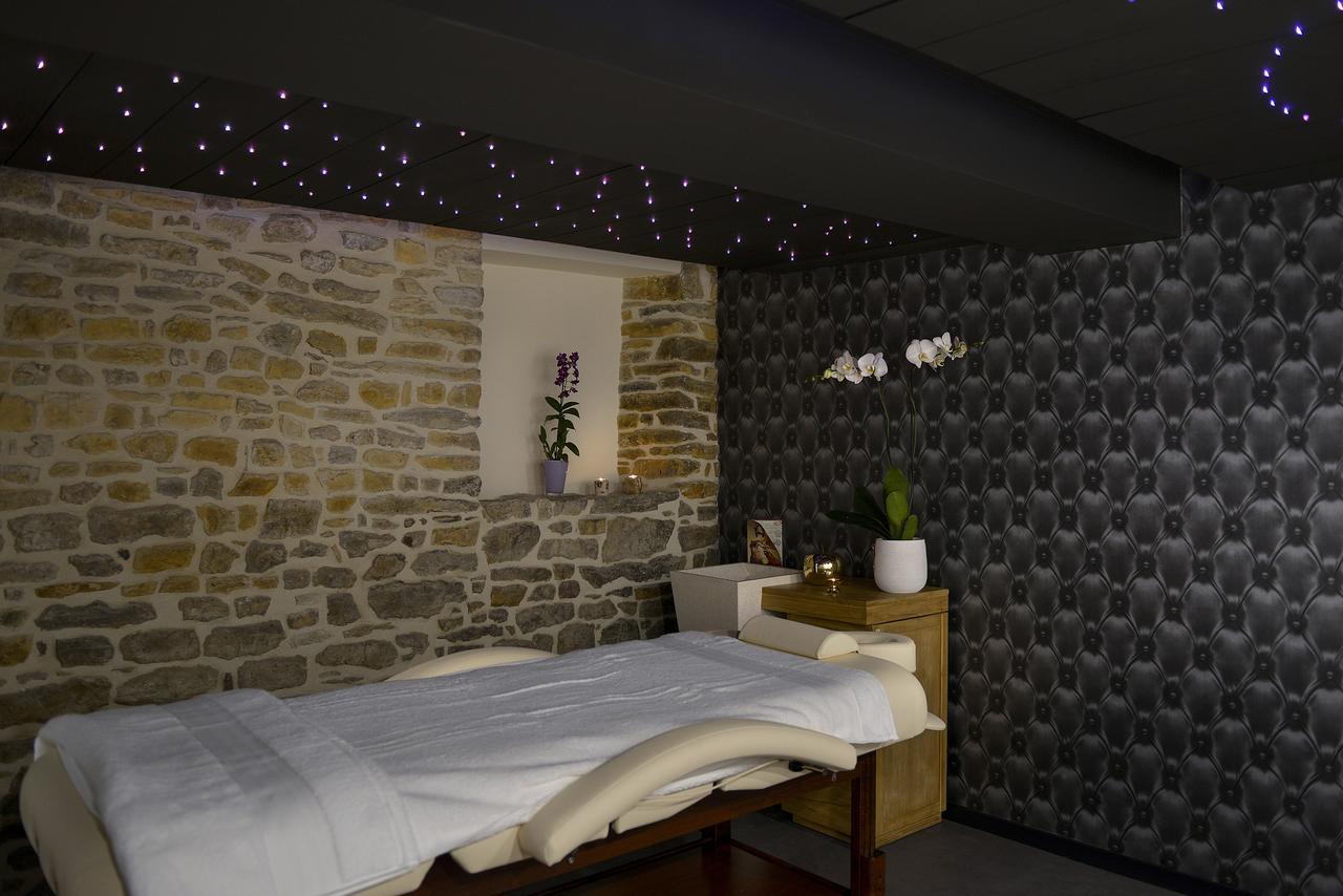 Logis Hotel Au Site Normand Clécy Buitenkant foto